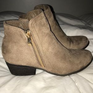 FASHION NOVA booties PERFECT for fall 🍁